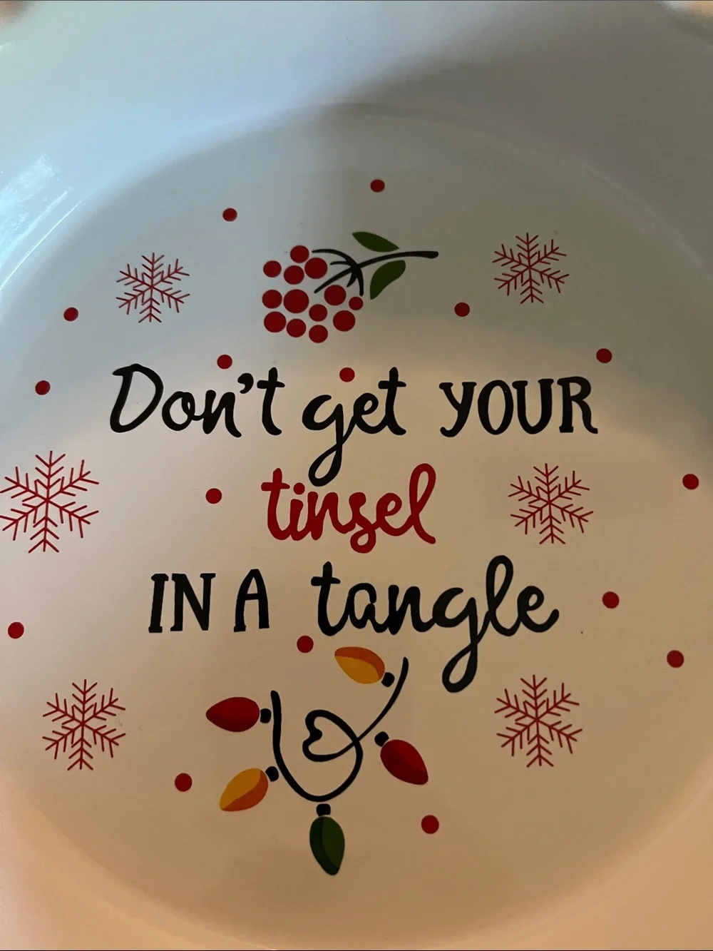 White Holiday Ceramic Pie Dish with Festive Tinsel Design 10 inch round EUC